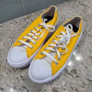 BRAND‎ NEW Converse All Star Chuck Taylor Lift Platform Yellow Low Top Women's
